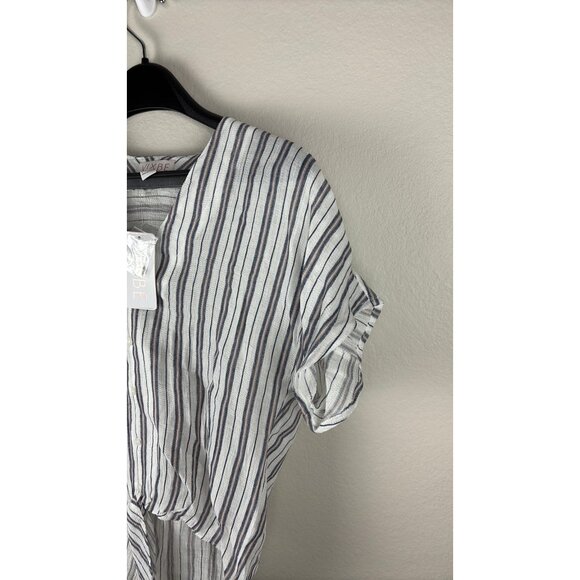 Vixbe - Small - Knotted Front V-Neck Cropped Shirt, Gray/White Stripes - Picture 5 of 6